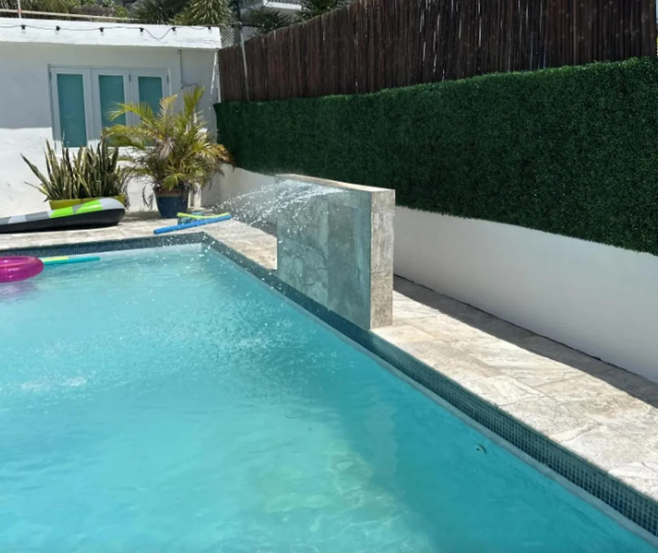 Apartament Modern Beach Retreat With Pool And Steps To Beach San Juan